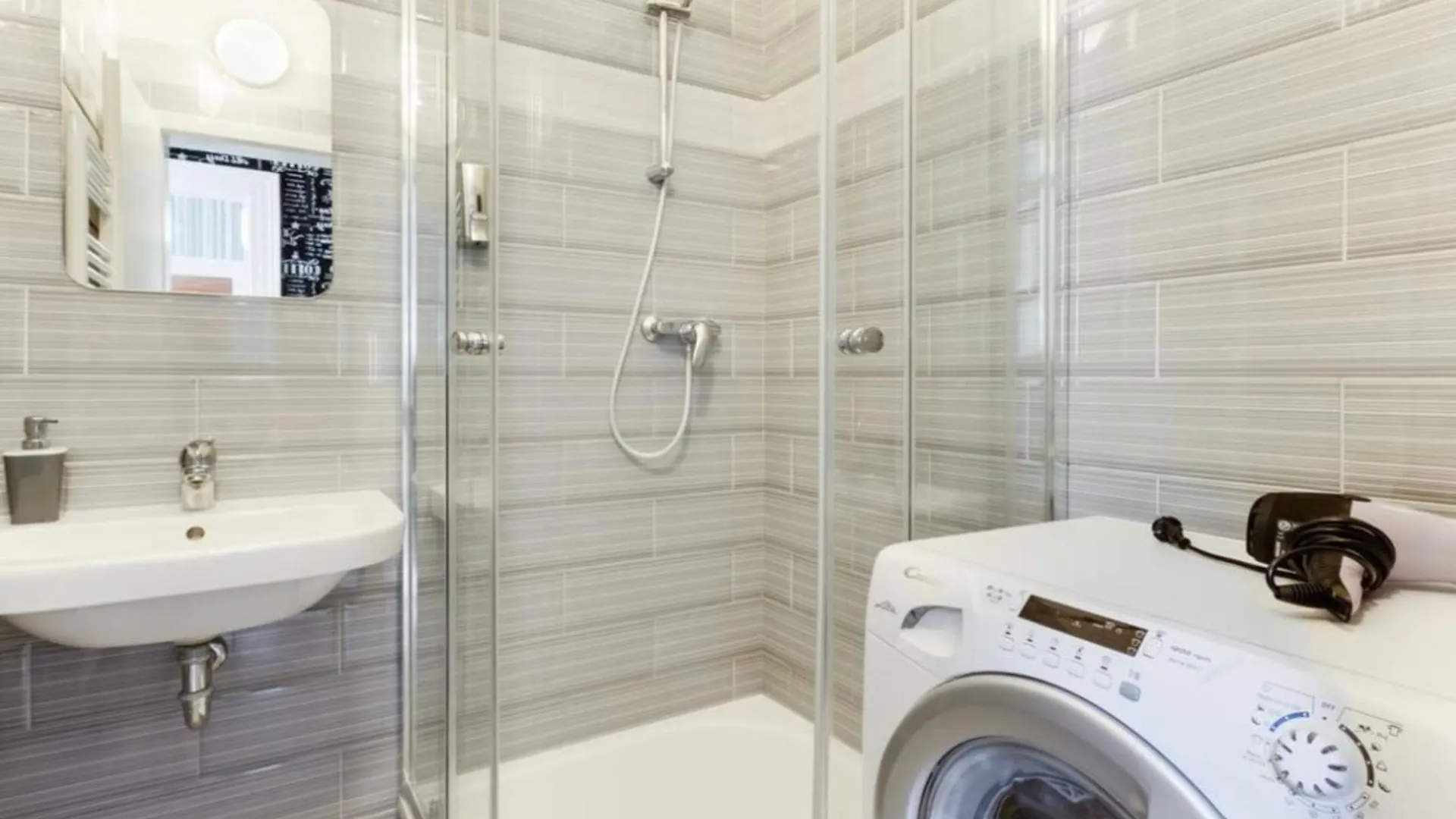 Beautiful Apartment In פראג